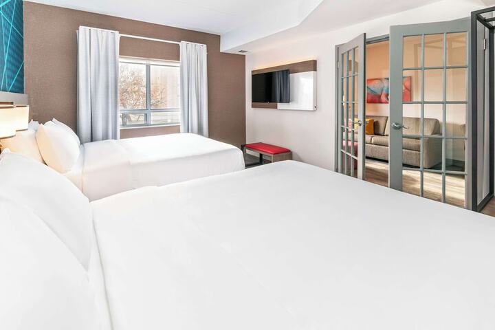 Room 11 of 17
