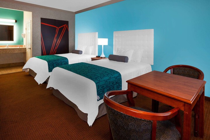 Room 8 of 20