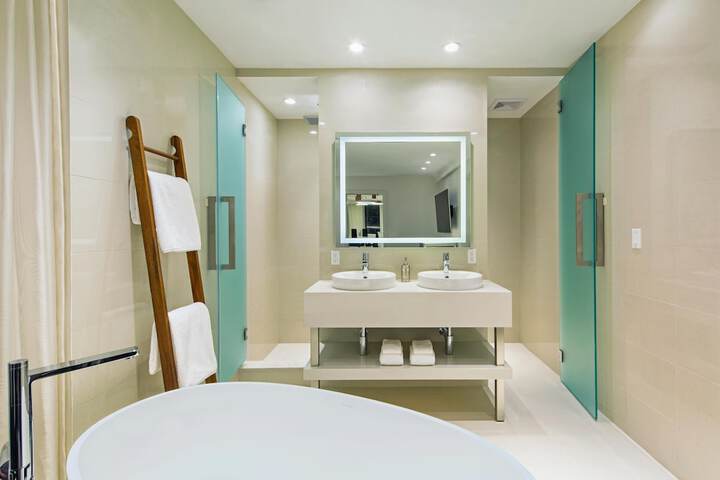 Dream Midtown by Hyatt