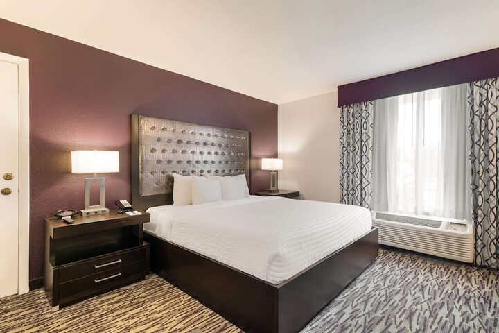 Room 43 of 60