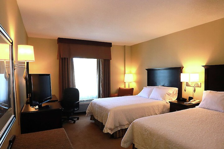 Hampton Inn & Suites by Hilton Laval