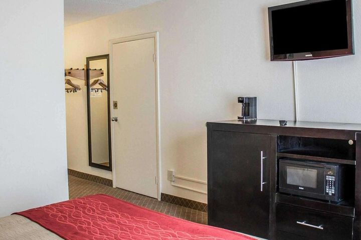 Room 13 of 50