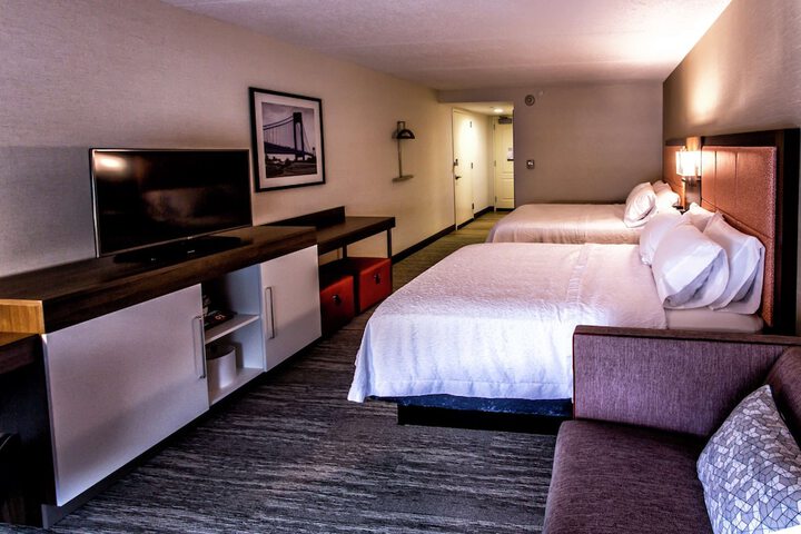 Room 33 of 45