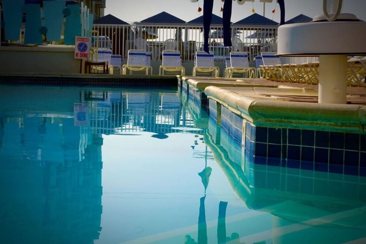 Pool 6 of 37