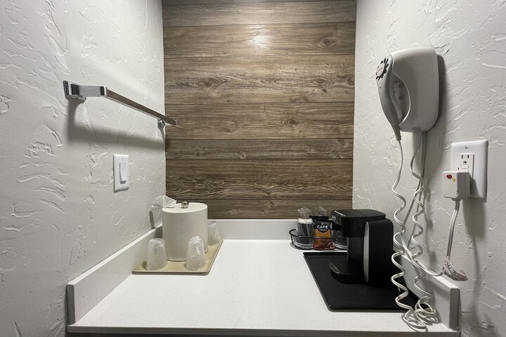Room 50 of 105