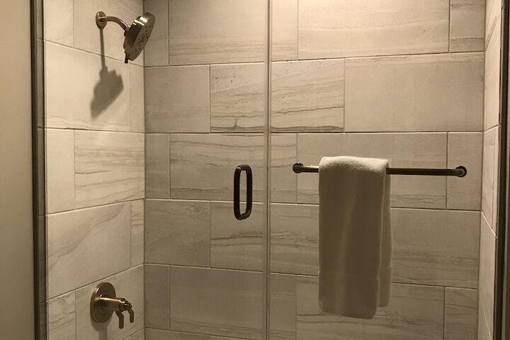 Room 41 of 60