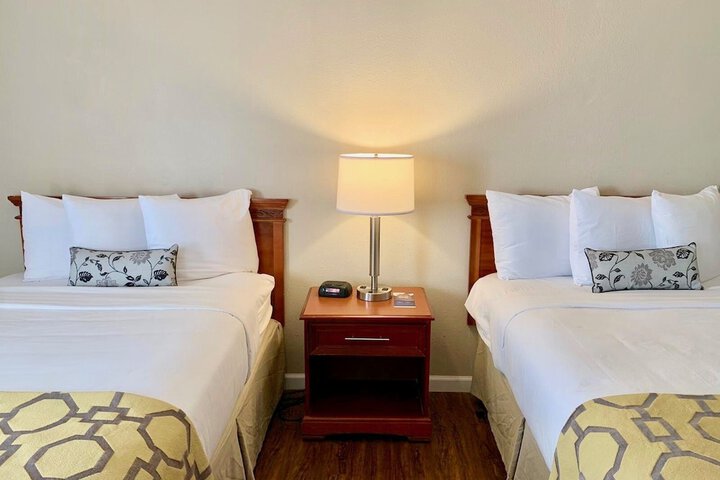 Room 25 of 43
