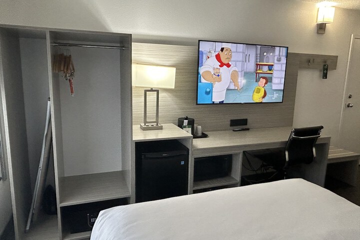 Room 41 of 64