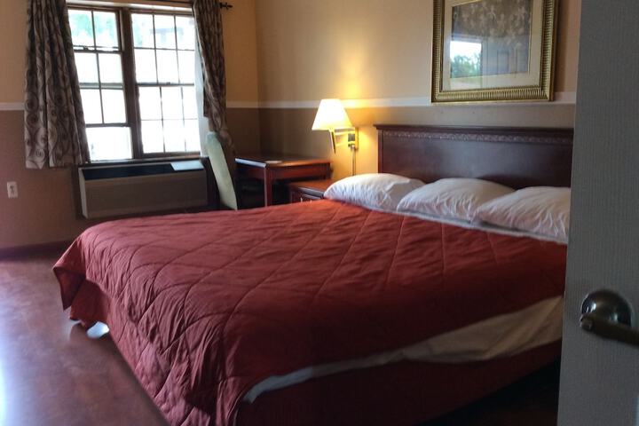 Room 22 of 46