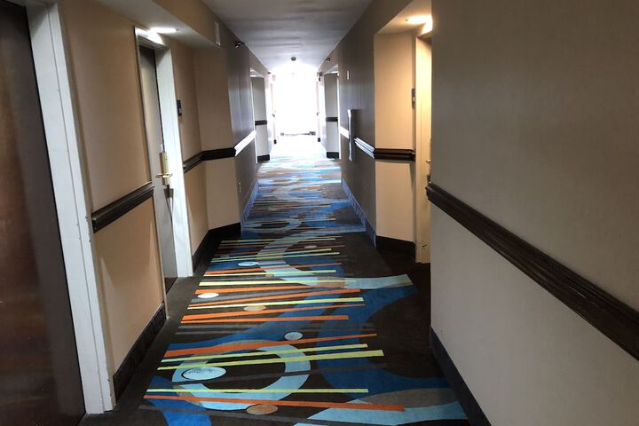 Ballroom/Hall 23 of 31