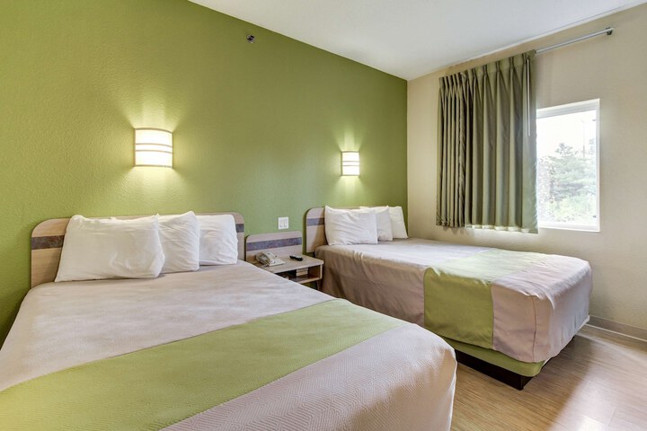 Room 17 of 25