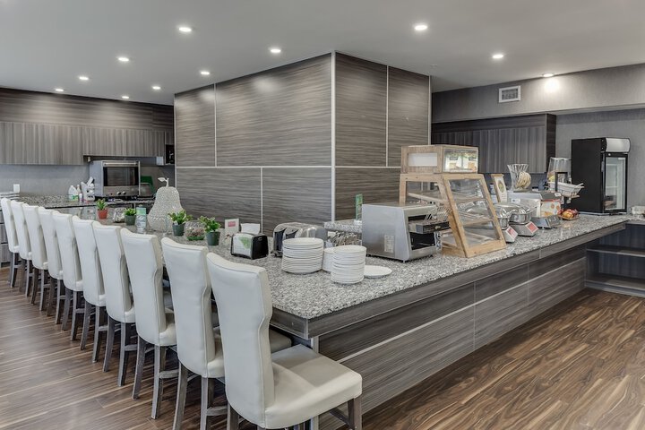 Home Inn & Suites Saskatoon South