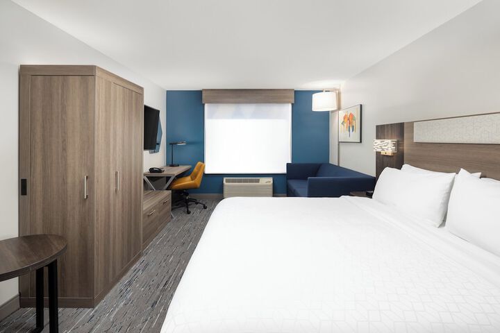 Room 63 of 120