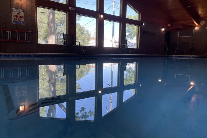 Pool 10 of 39