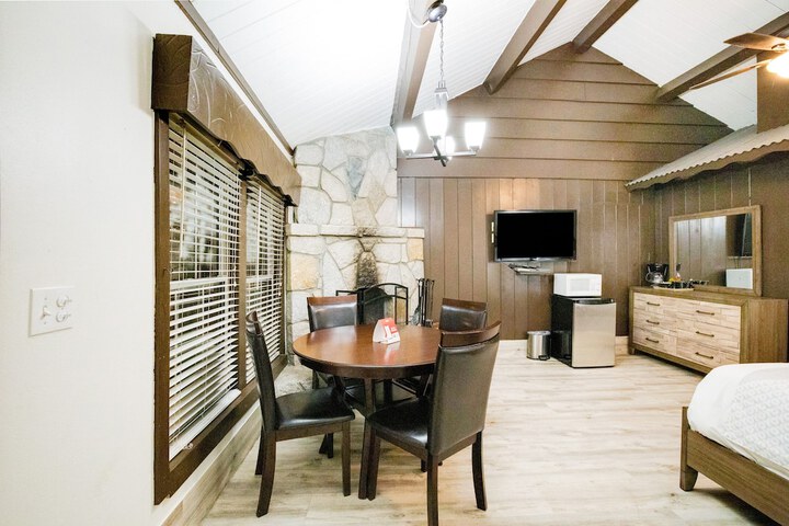 Arrowhead Tree Top Lodge