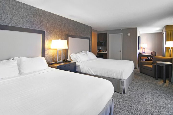 Room 13 of 48