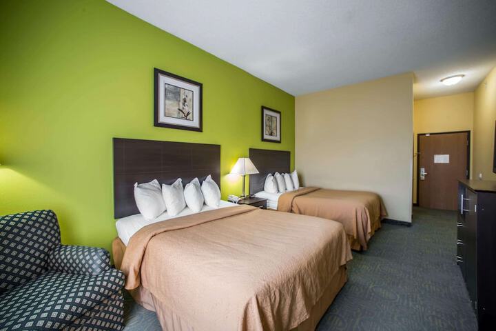 Room 15 of 28