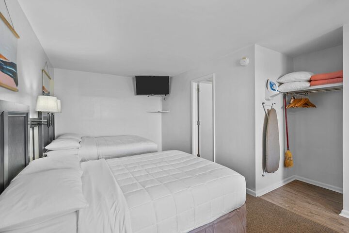 Room 54 of 97