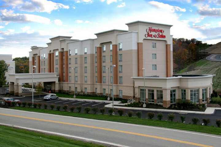 Hampton Inn & Suites Pittsburgh-Meadow Lands