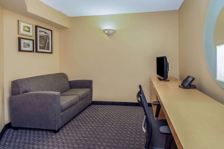 Room 20 of 31