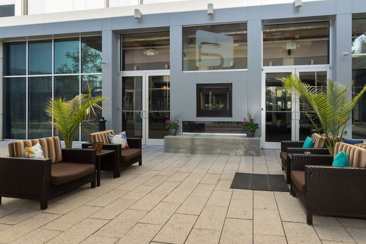 Hotel Exterior 51 of 51