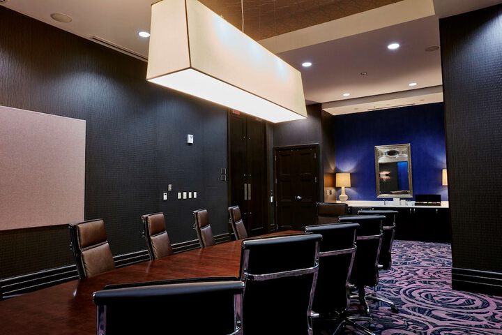 Embassy Suites Louisville Downtown