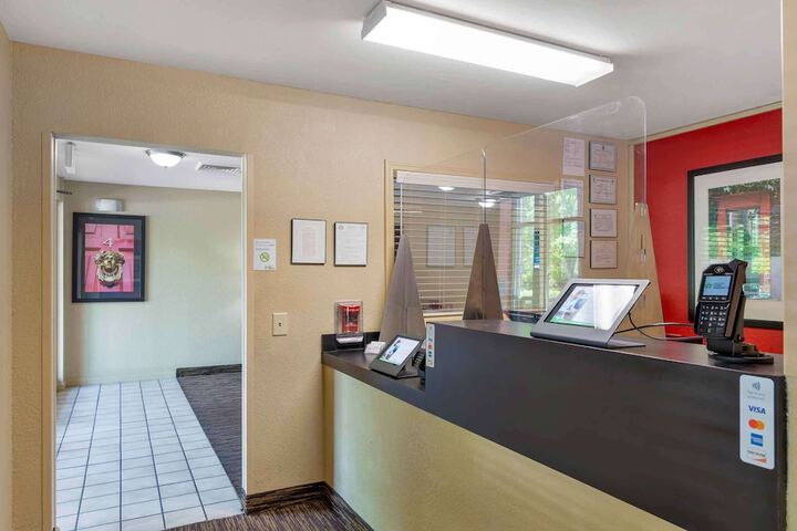 Hotel Interior 14 of 32