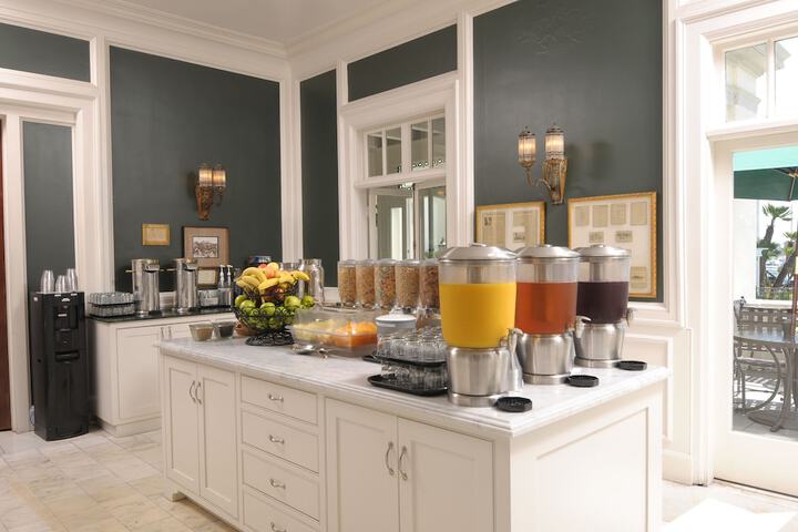 Breakfast/Coffee Service 58 of 60