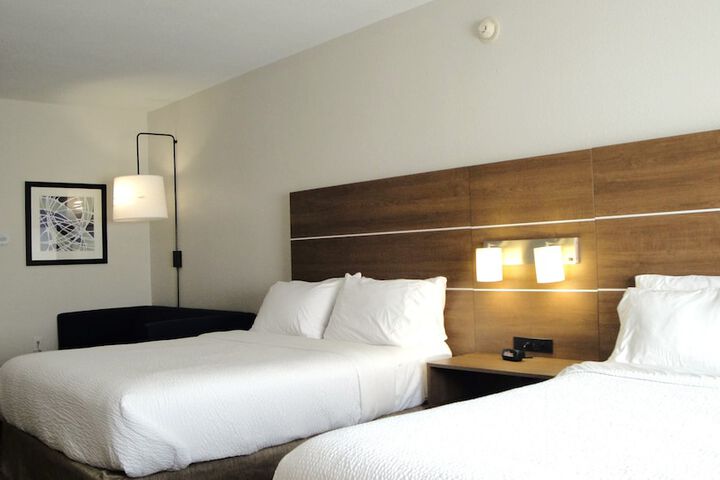 Holiday Inn Express & Suites Franklin KY by IHG