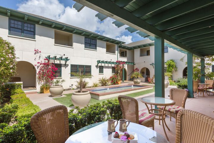 Hotel Exterior 119 of 125