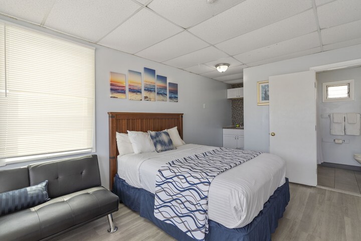 Room 40 of 73