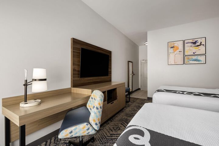 La Quinta Inn & Suites by Wyndham Savannah Airport - Pooler