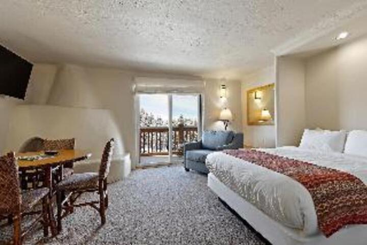 Teewinot Lodge by Grand Targhee Resort