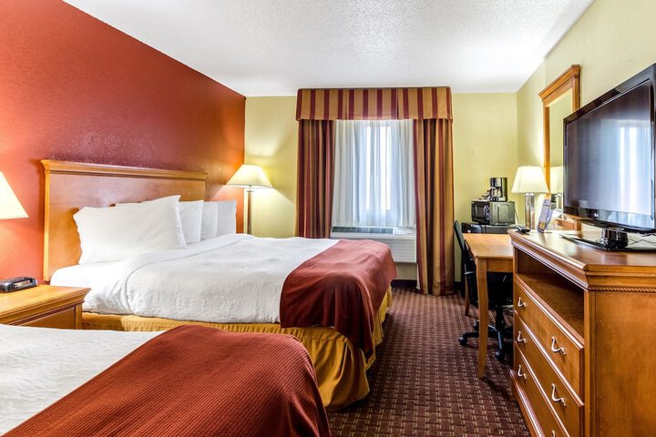 Room 17 of 32