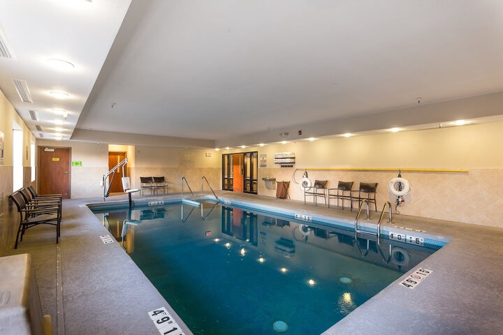 Pool 10 of 69