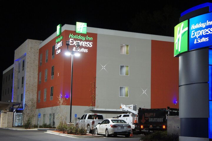 Hotel 3 of 62