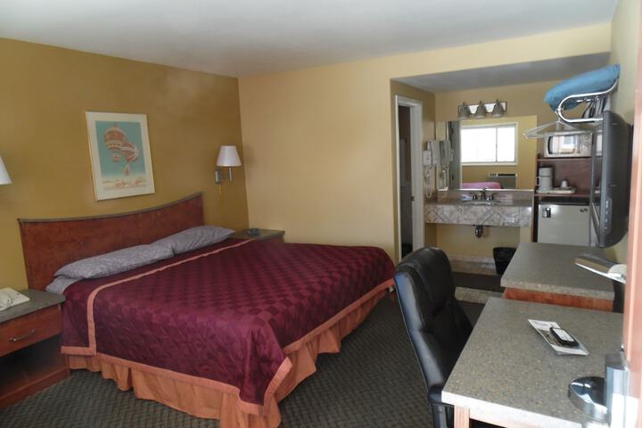 Room 16 of 33