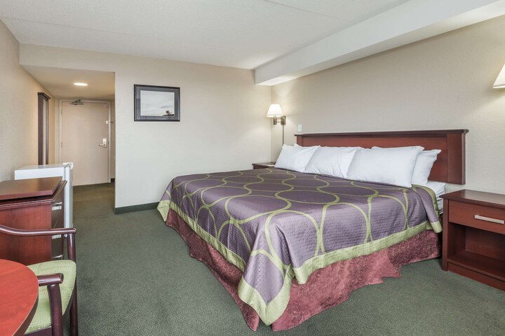 Room 14 of 19