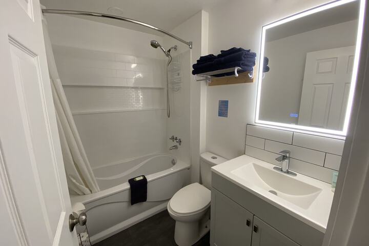 Room 112 of 180