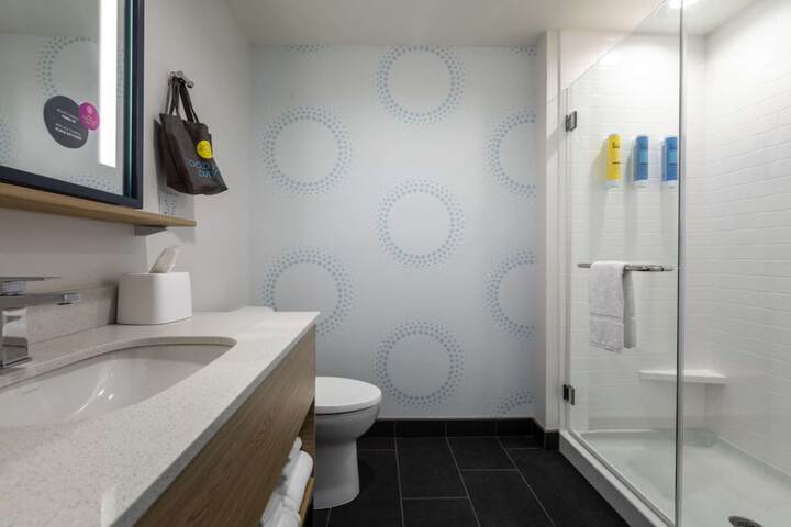 Room 34 of 52