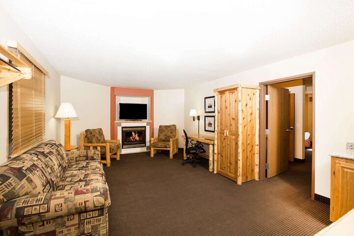 Room 20 of 38
