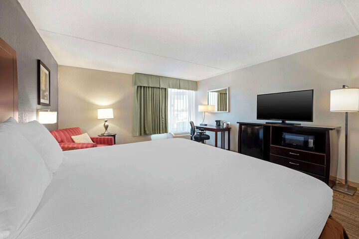 Room 9 of 35