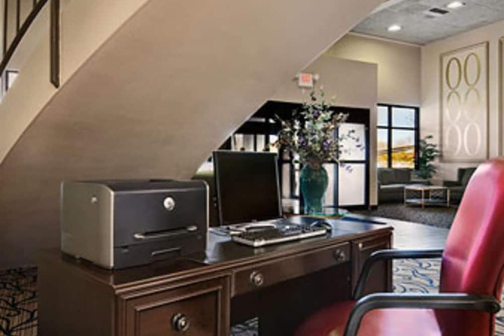 Business Center 19 of 20