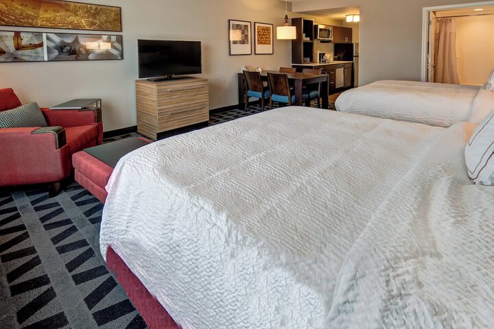 Room 10 of 26