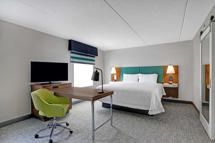 Hampton Inn & Suites by Hilton Belleville