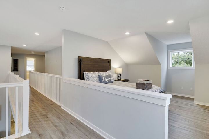 The Nest at Pinecrest by Avantstay Spacious Deck Game Room, Fire Pit
