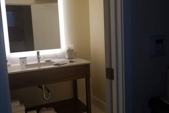 Room 39 of 83