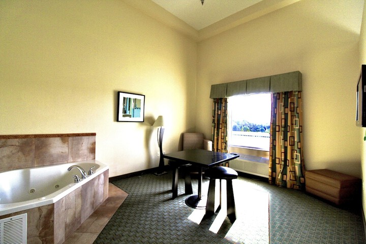 Room 46 of 113