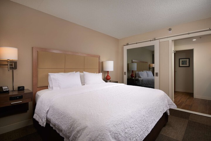Room 22 of 49