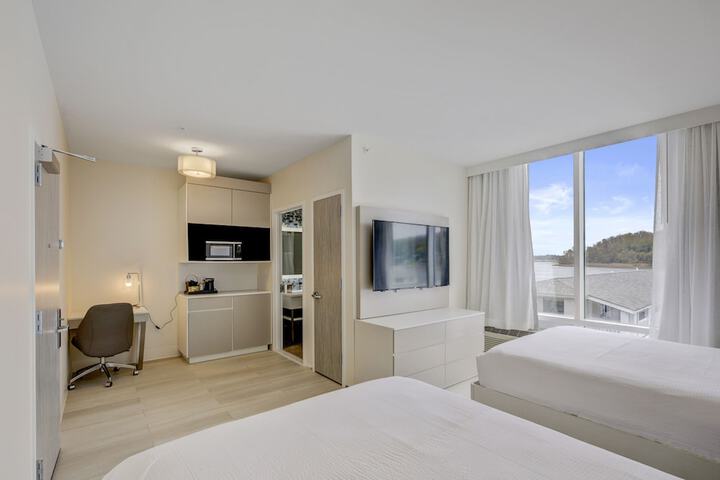 Room 41 of 65